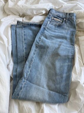 Calvin Klein Light Wash Straight-Leg Baggy Jeans